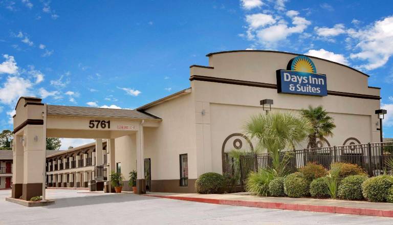 Days Inn & Suites by Wyndham Opelousas in Opelousas, LA