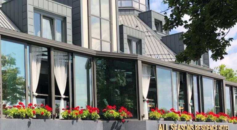 All Seasons Residence Design Hotel - Free parking in Sofia