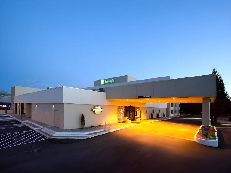 Ramada Plaza by Wyndham Sheridan Hotel & Convention Center in Sheridan, WY