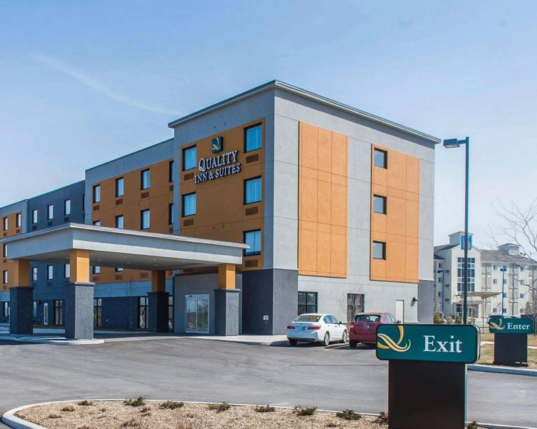 Quality Inn & Suites in Kingston, ON