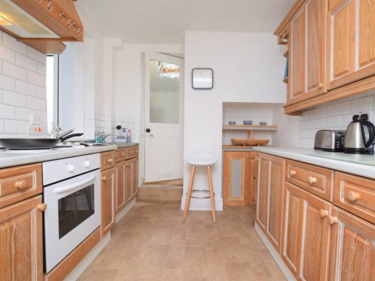 Cottage with garden | Water view — photo 3