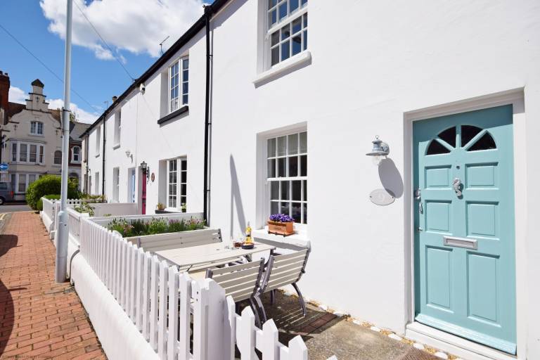 Cottage  Clapham