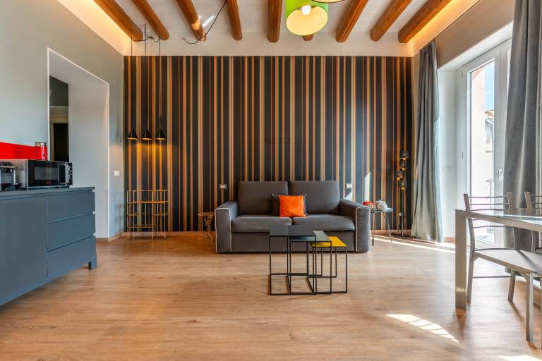 Holiday apartment with fast internet | City view — photo 4