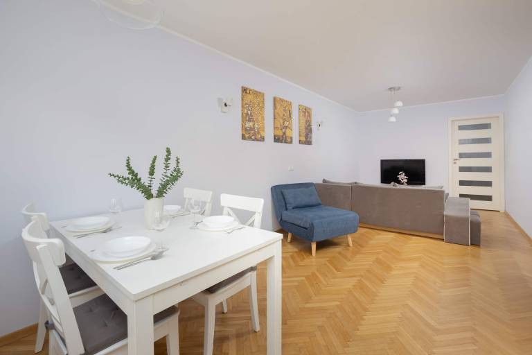 Family-oriented nice holiday apartment with fast internet | Next to Palace of Culture and Science | Pets allowed — photo 4