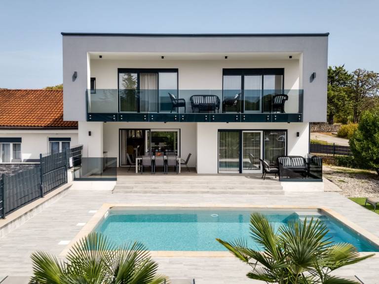 Ferienhaus Pinezići