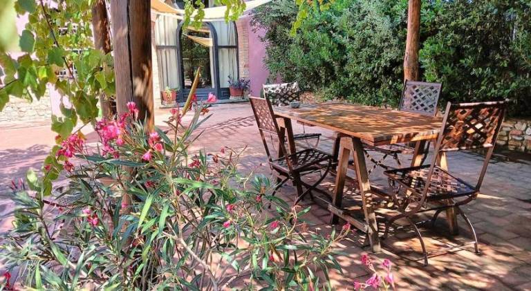 Farm with garden, barbecue & pool | Pets allowed — photo 4