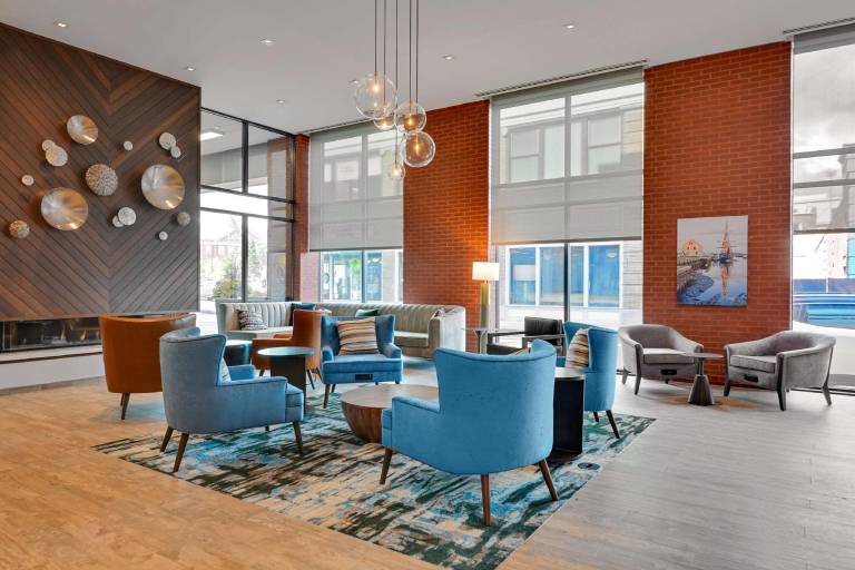 Hampton Inn Salem Boston, MA in Sale