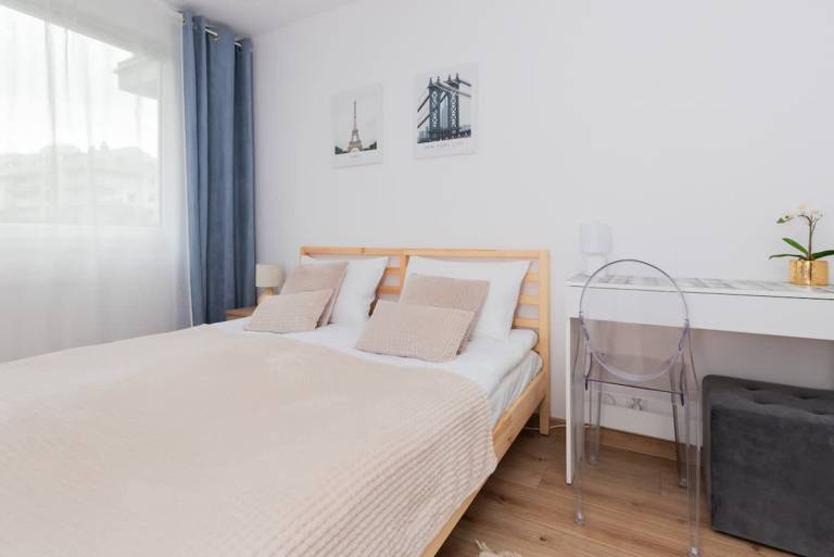 Holiday apartment with yard — photo 3