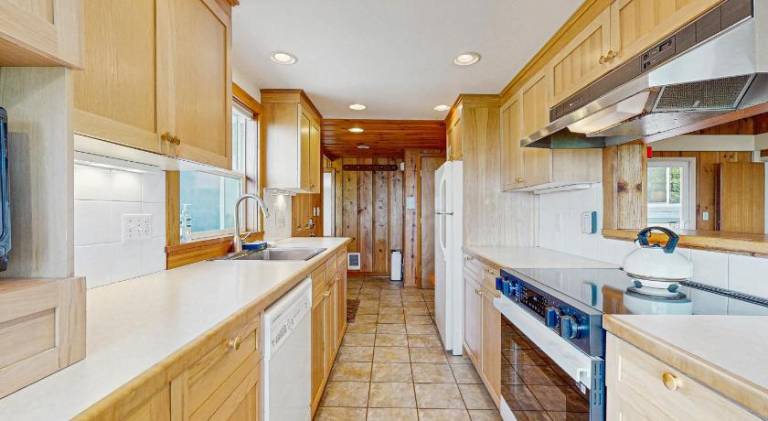 Ample house | Beach nearby | Pets are welcome — photo 4