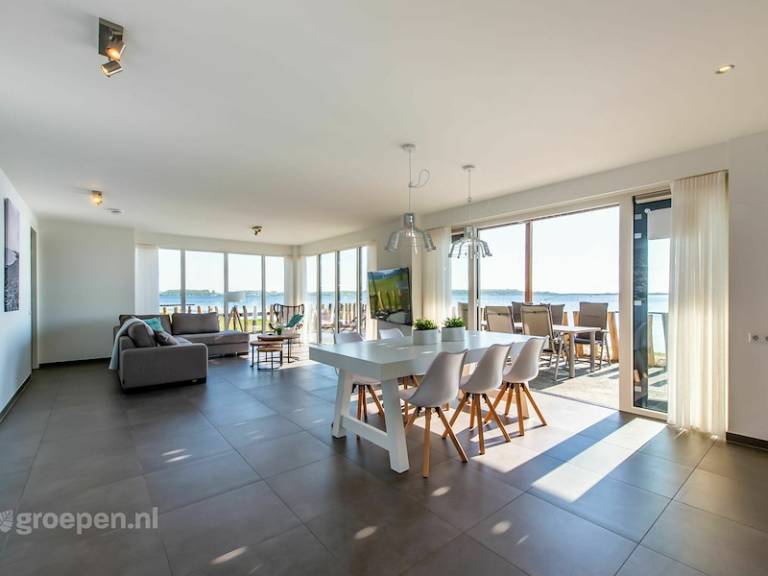 Fully equipped lovely vacation home with sauna, terrace & jacuzzi | Pet-friendly — photo 2