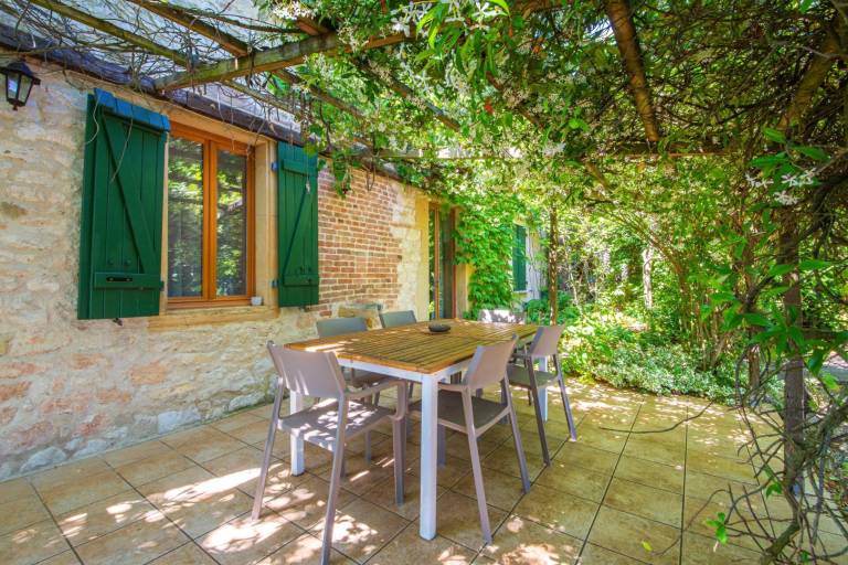 Fully equipped lovely gite with patio & yard | Pets are welcome — photo 4
