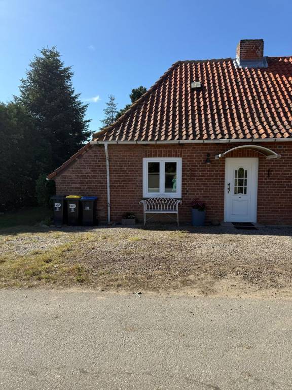 Modernes Ferienhaus in ländlicher Lage in Bankendorf mit Terrasse, Gartenblick & Ofen – ruhiger Erholungsurlaub — photo 2