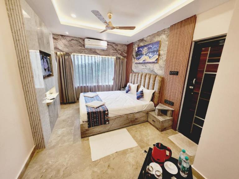 The Greenstar Inn Premium Near Sum Hospital