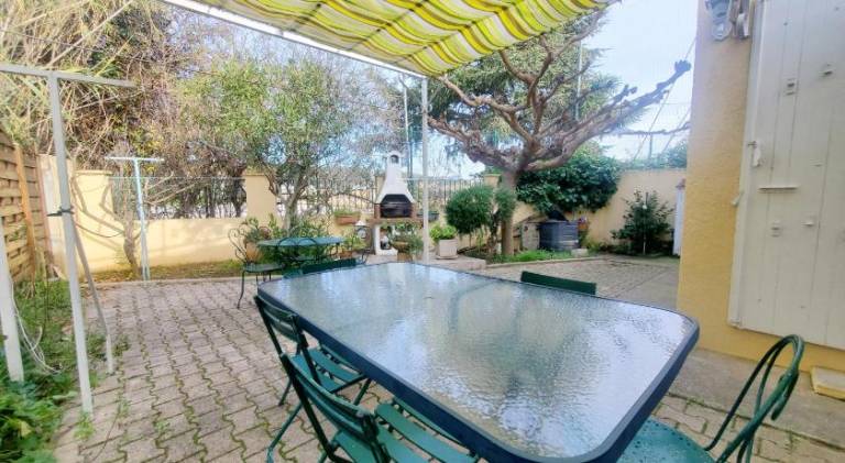 Vacation home with pool — photo 5