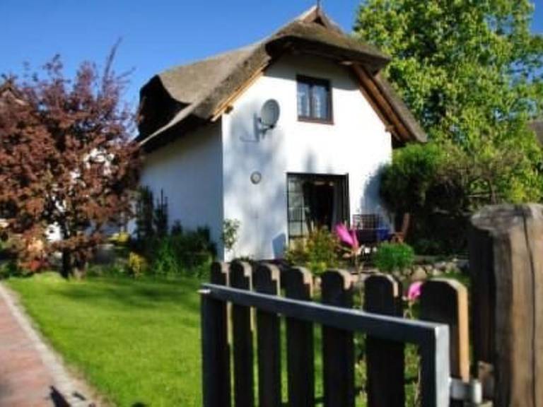 Sch&ouml;nes Ferienhaus mit Terrasse und Grill