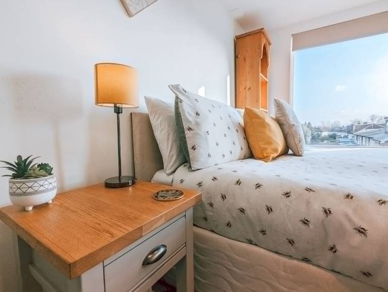 Studio flat New Malden