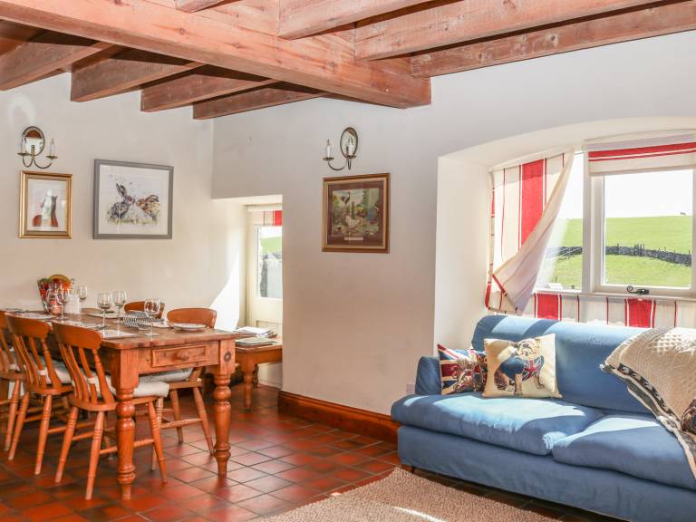 Family-friendly wonderful cottage with yard | Pets allowed — photo 5
