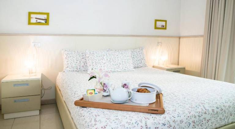Family-friendly pleasant apartment with terrace & pool | Close to the beach | Pets allowed in Misano Adriatico