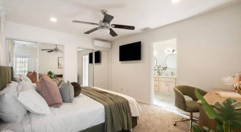 Vacation home with pool & hot tub | Suitable for remote work | Pet-friendly — photo 2