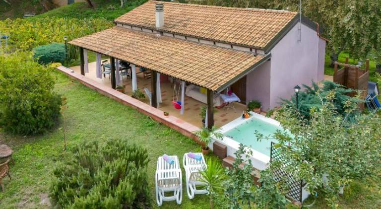 Villa with 2 rooms for 5 persons in Alghero