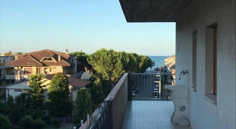 Rental apartment with 1 room for 3 persons in San Benedetto del Tronto