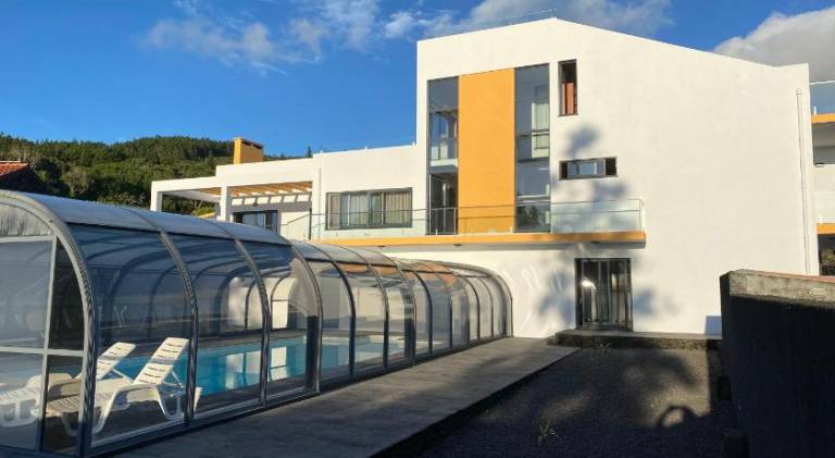 1000 m&sup2; Villa
