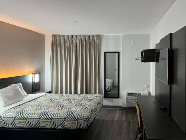 Motel  Brownsville