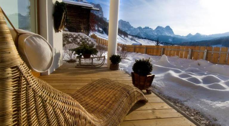 Pleasant serviced apartment with patio, sauna & yard | Pets are welcome — photo 5