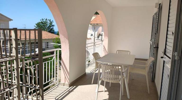 Holiday apartment with 2 rooms for 4 persons — photo 3