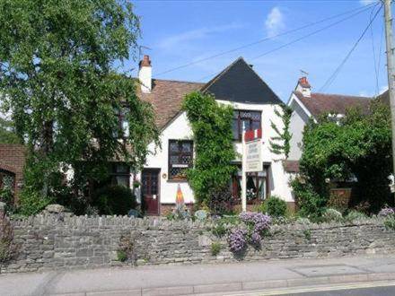 Railway Cottage — photo 3