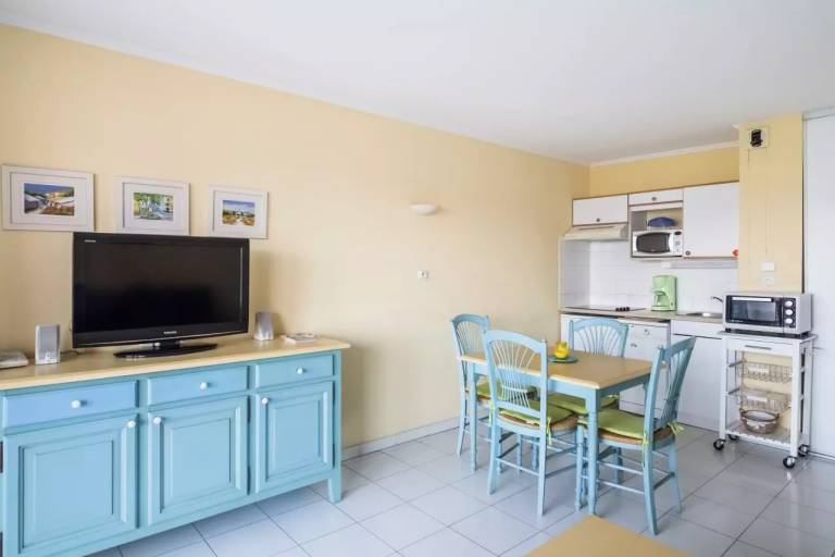 Rental apartment with pool — photo 5