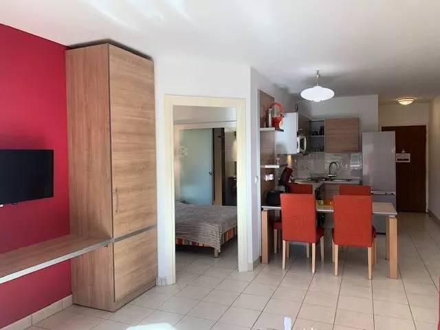 Rental apartment with patio & pool — photo 3