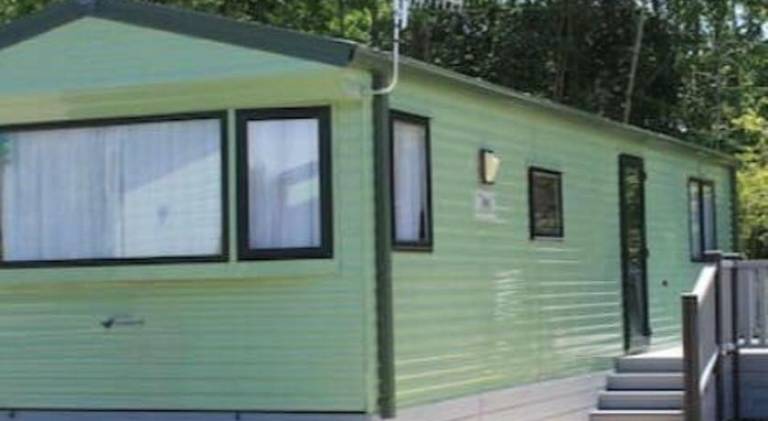 Charming rental apartment with pool | Dogs allowed in Carnforth