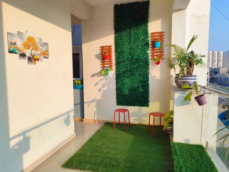 Vacation home with yard — photo 3