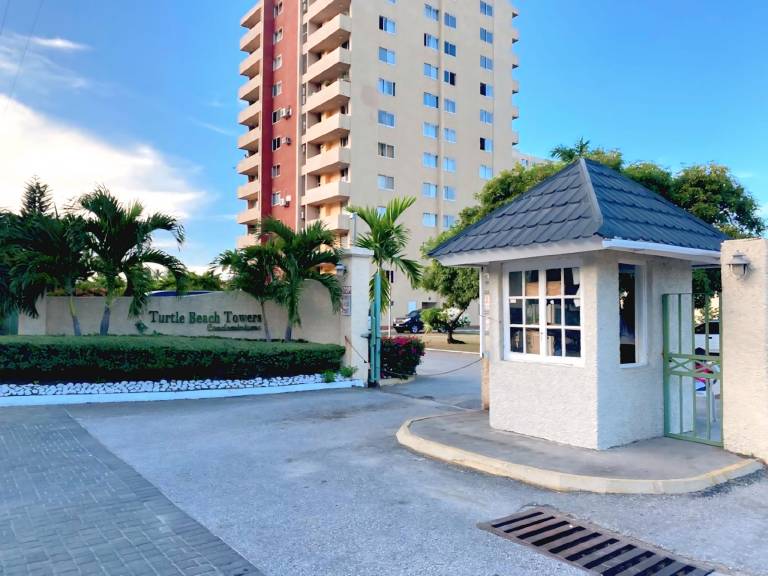 Condo Ocho Rios