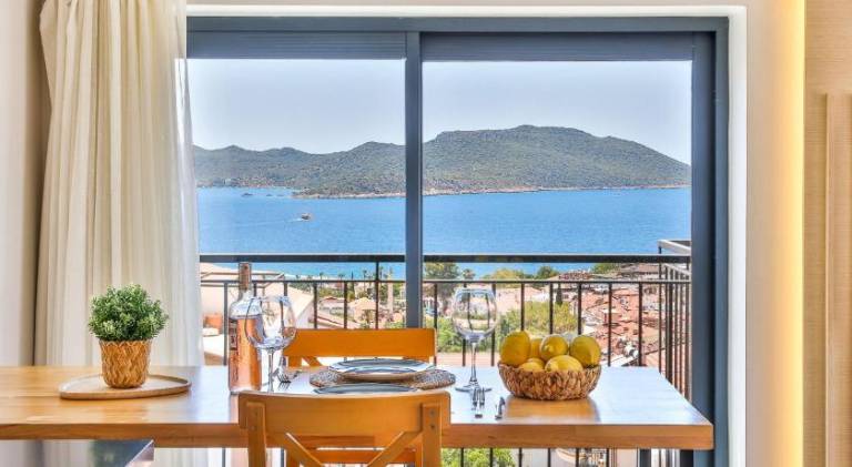 Serviced apartment with yard & terrace in Antalya