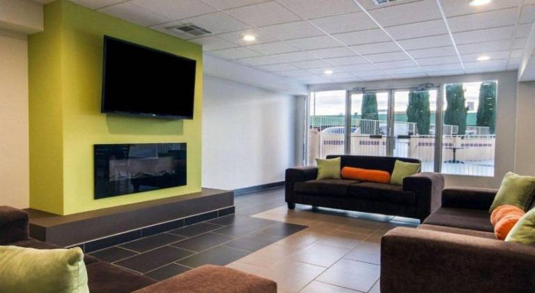 Quality Inn & Suites Airport — photo 3