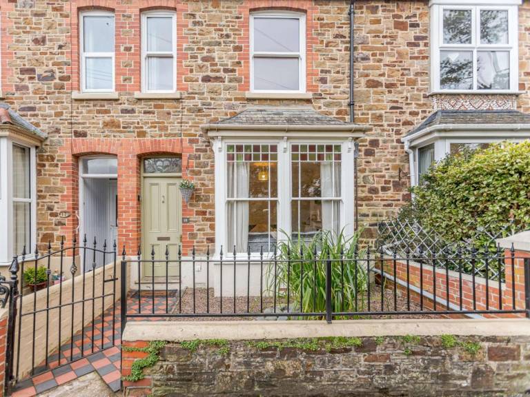 Wonderful cottage with yard | Pets are welcome in Bideford