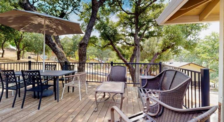House with pool | Pets are welcome — photo 4