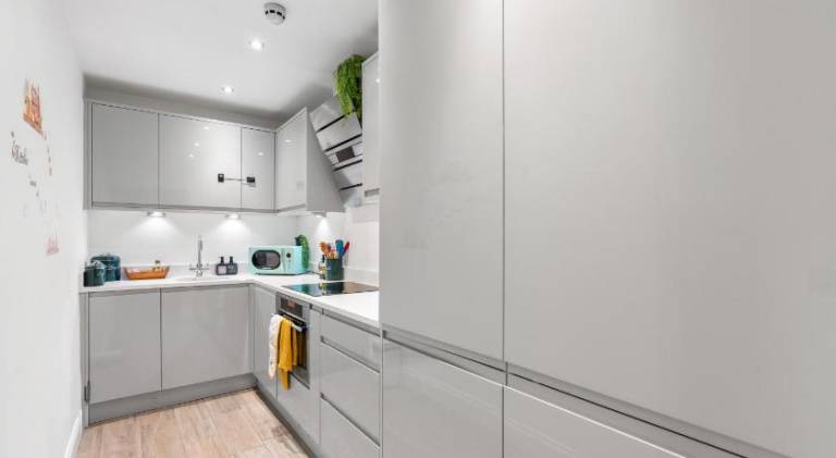 Apartment | Close to Brighton Palace Pier | Next to the beach | Dogs allowed — photo 5