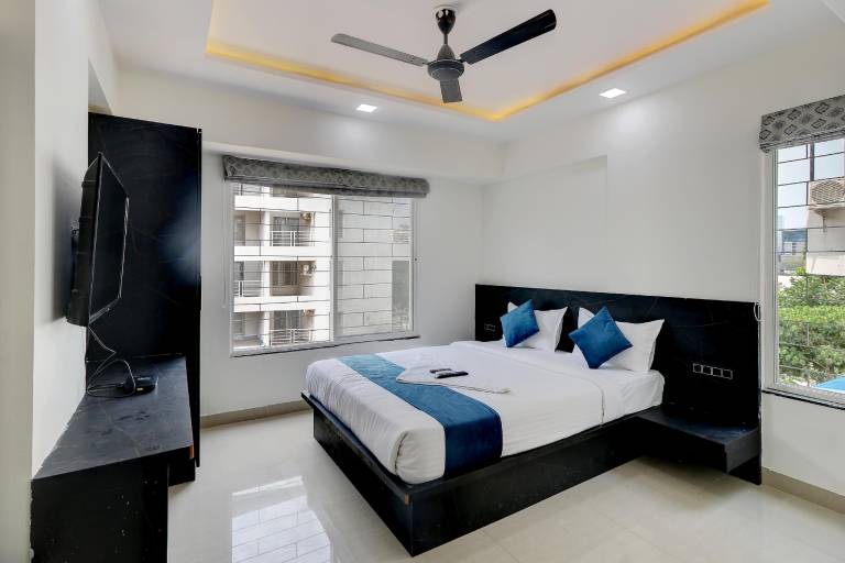 StayBird Silver Oak An Apartment Hotel