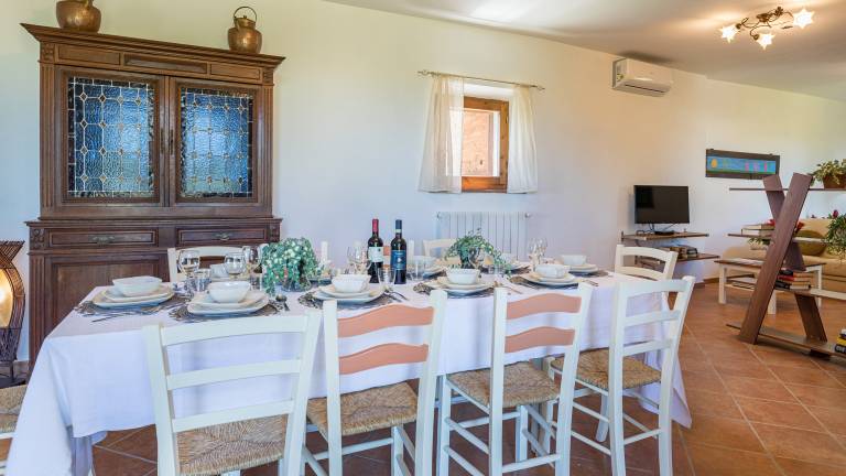 Villa with private pool, barbeque & yard | Garden view — photo 5
