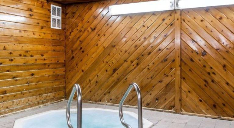 Quality Inn & Suites Eau Claire University Area — photo 5