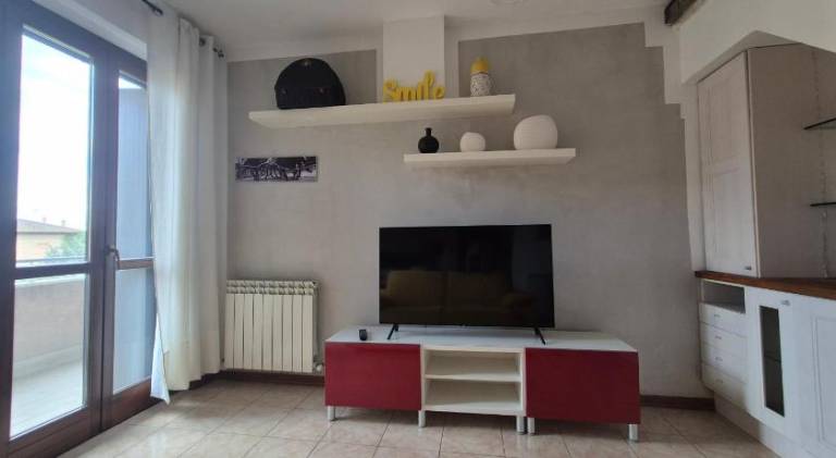 Apartment with patio — photo 2