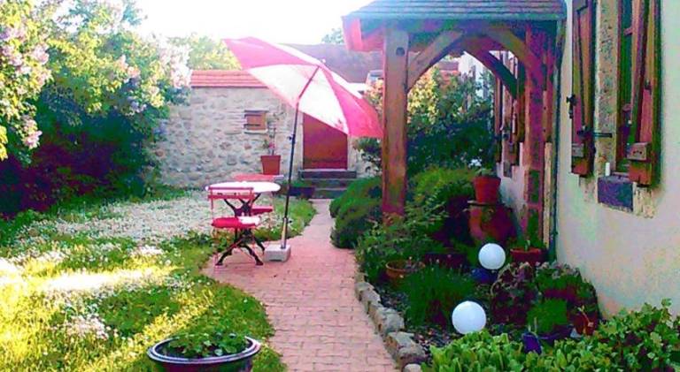 Vacation home with 2 rooms for 4 persons in Vichy