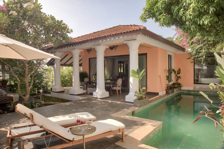 Villa with pool & yard | Suitable for remote work | Pets are welcome — photo 2