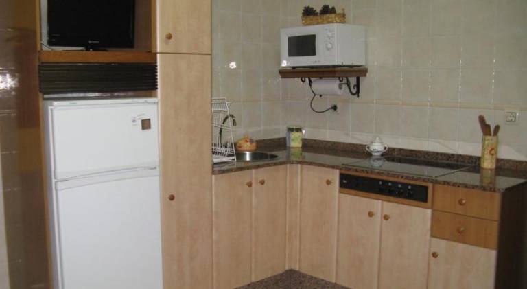 Holiday apartment with barbecue, garden & terrace — photo 5