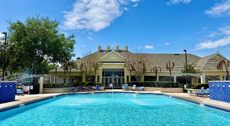 Vacation home with pool | Pet-friendly — photo 3