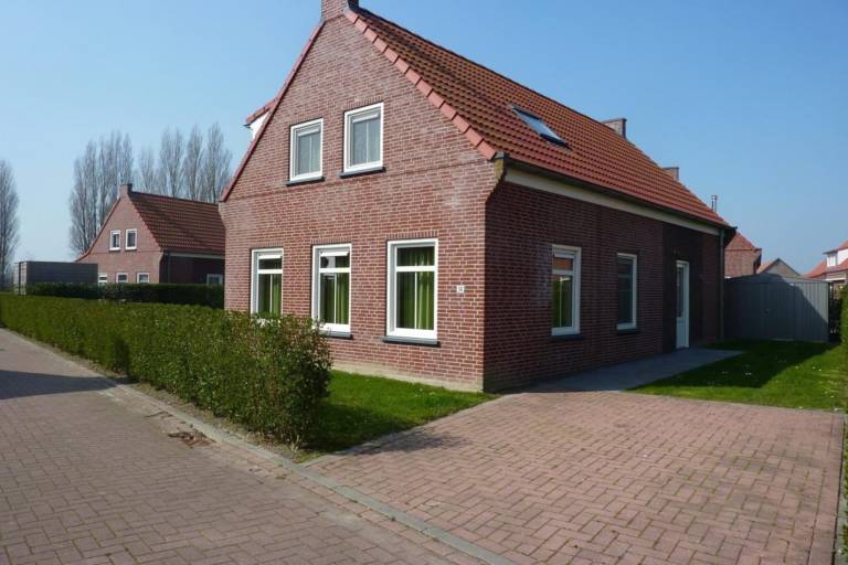 Ferienhaus mit Garten und Terrasse