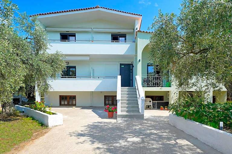 Απαρχοτέλ  Skala Kallirachis